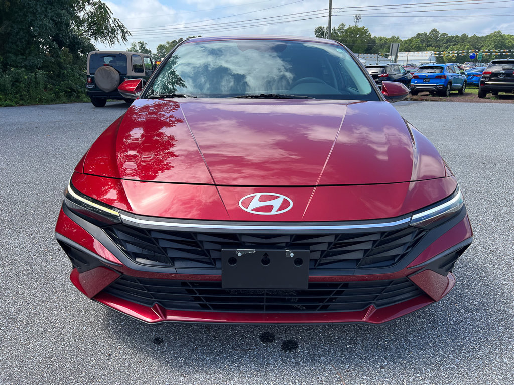 Used 2024 Hyundai Elantra SE FWD image 9