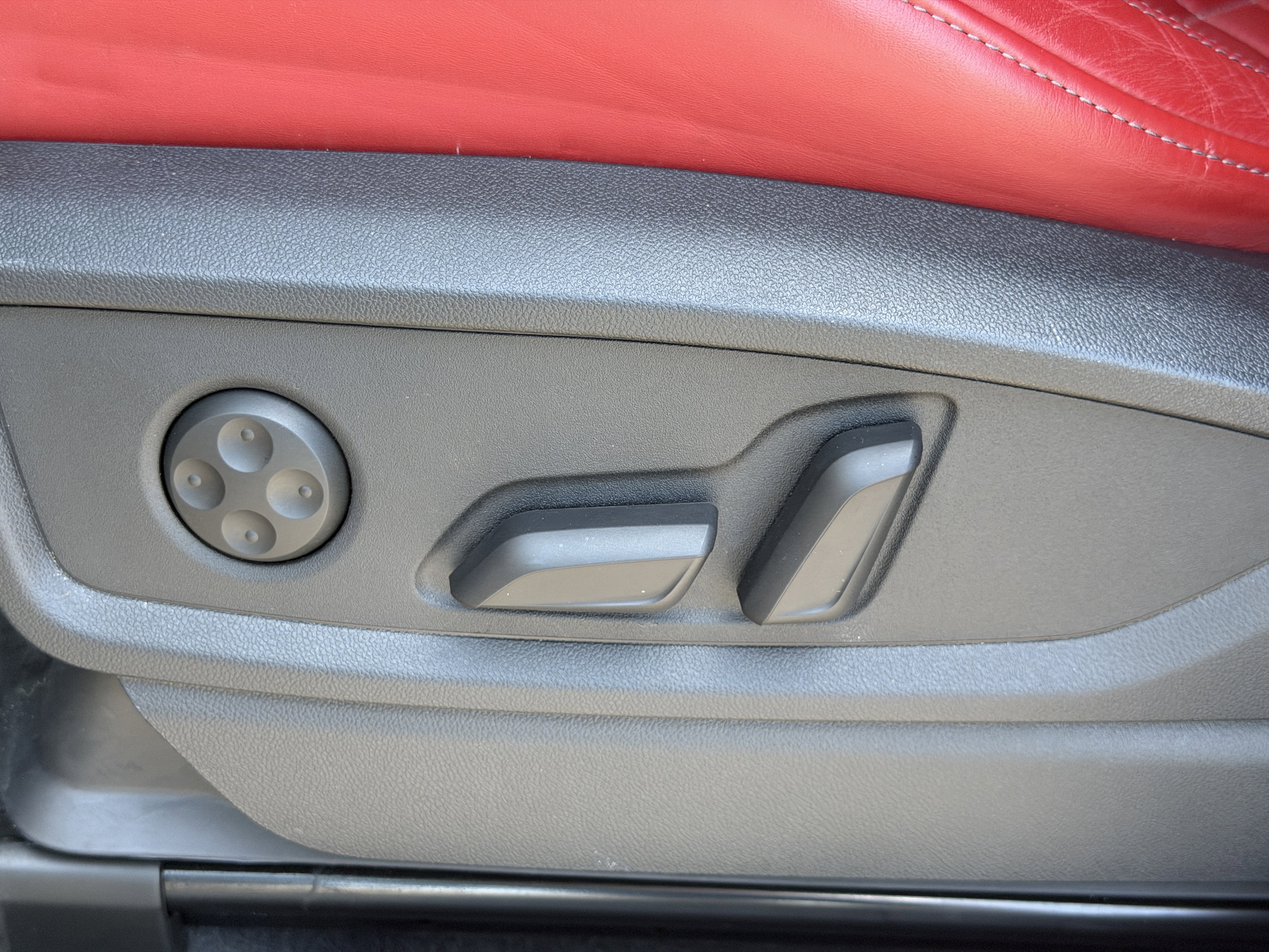 Used 2024 Audi SQ5 Premium Plus AWD/4WD image 25