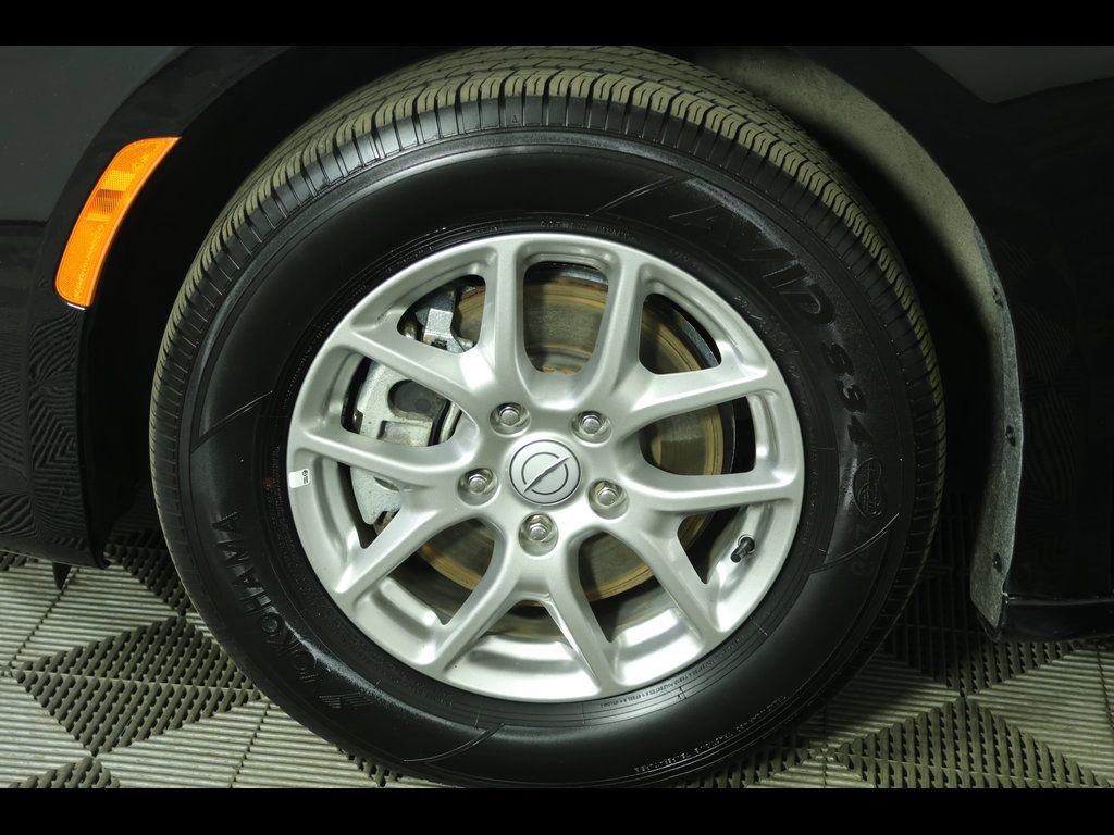 Used 2025 Chrysler Pacifica Select image 6