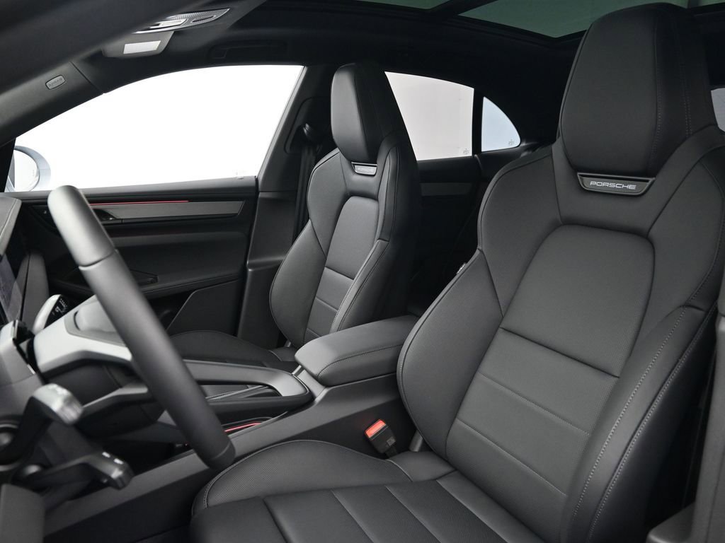 New 2026 Porsche Macan GTS Electric AWD/4WD image 5