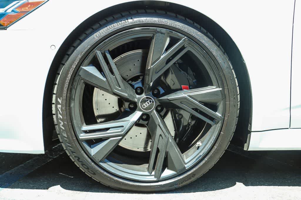 Used 2022 Audi RS 6 w/ Carbon Optic Package AWD/4WD image 9