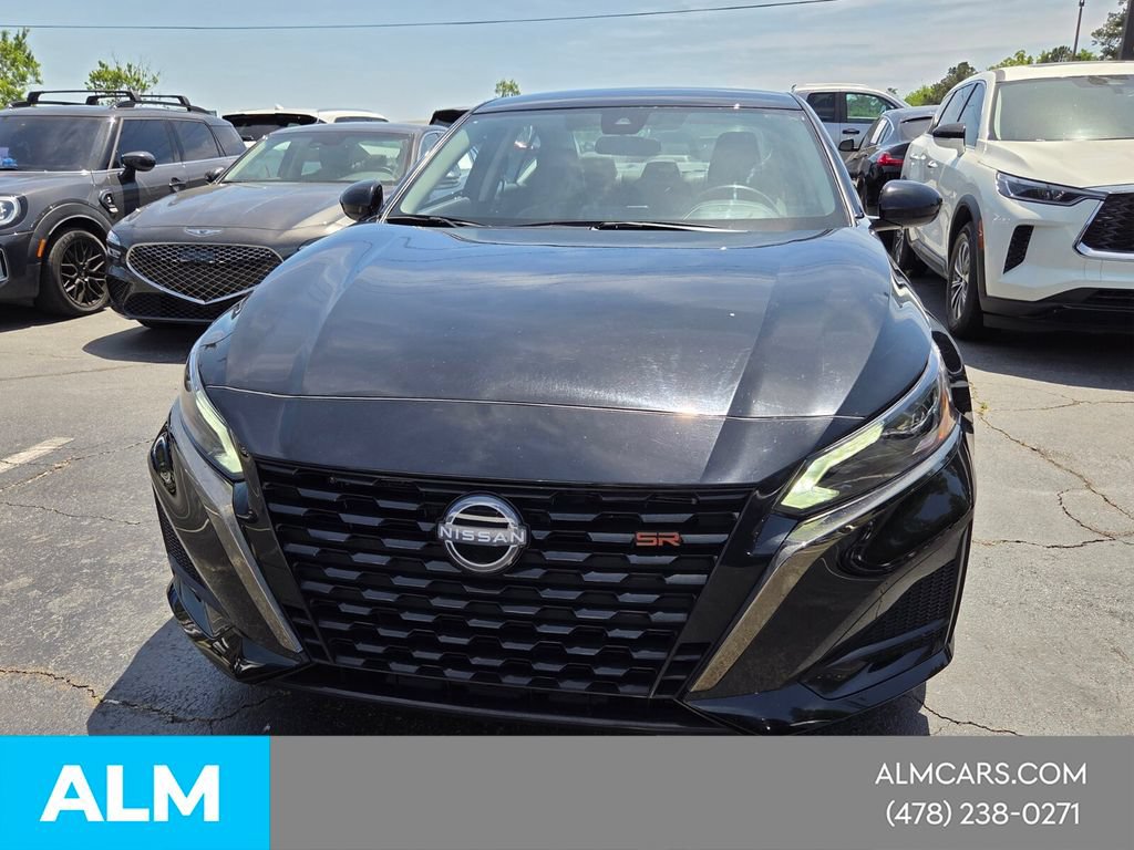 Used 2025 Nissan Altima 2.5 SR FWD image 16