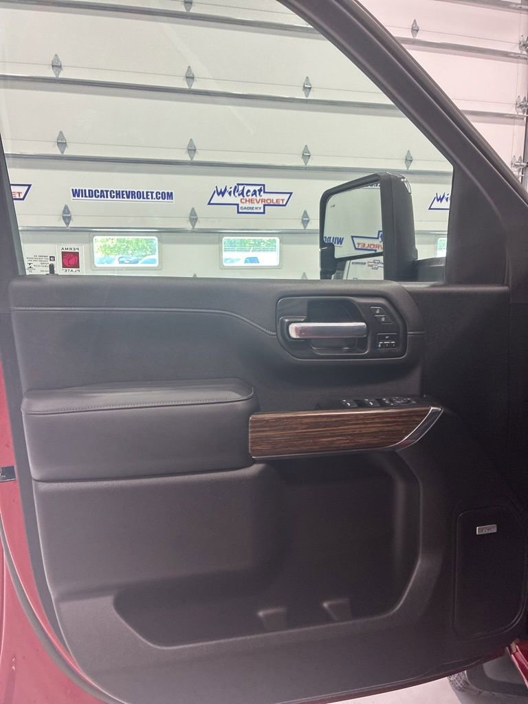Used 2023 Chevrolet Silverado 2500 High Country w/ Z71 Off-Road Package AWD/4WD image 27