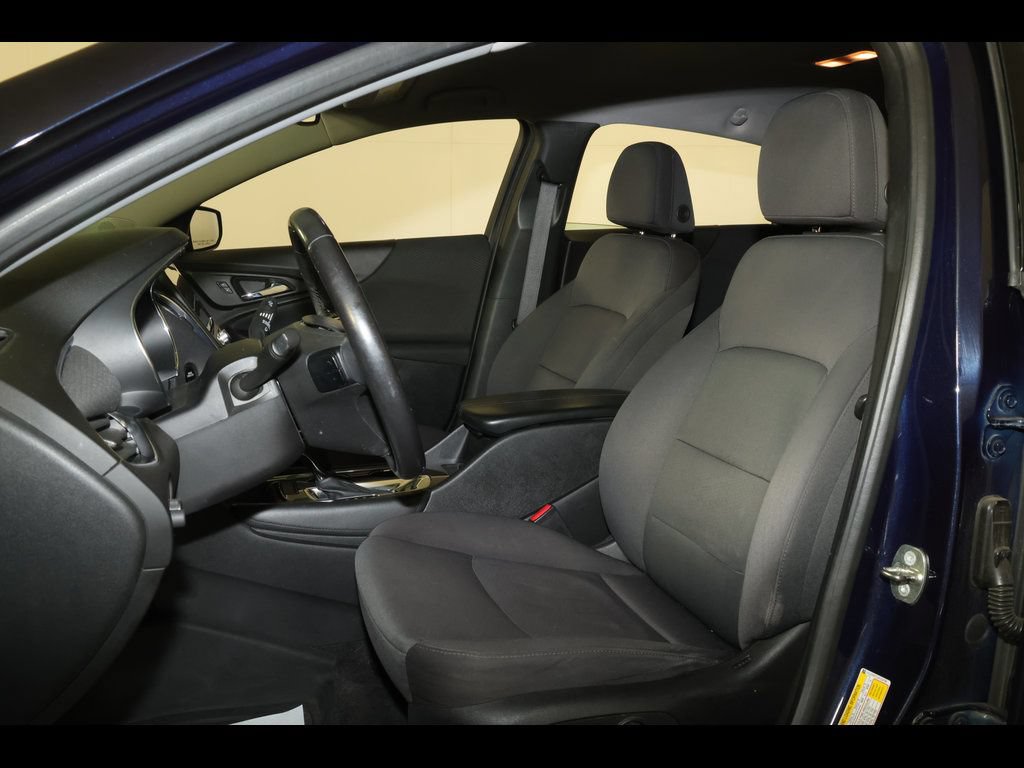 Used 2018 Chevrolet Malibu LT FWD image 12