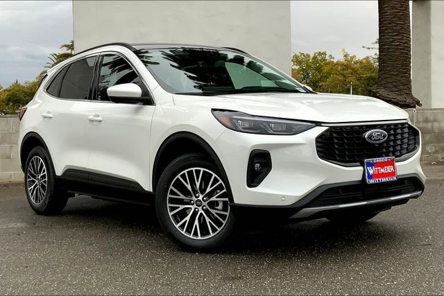 New 2025 Ford Escape SE w/ PHEV Premium Package image 2