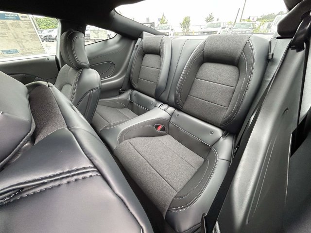 New 2026 Ford Mustang GT w/ GT Performance Package RWD image 9
