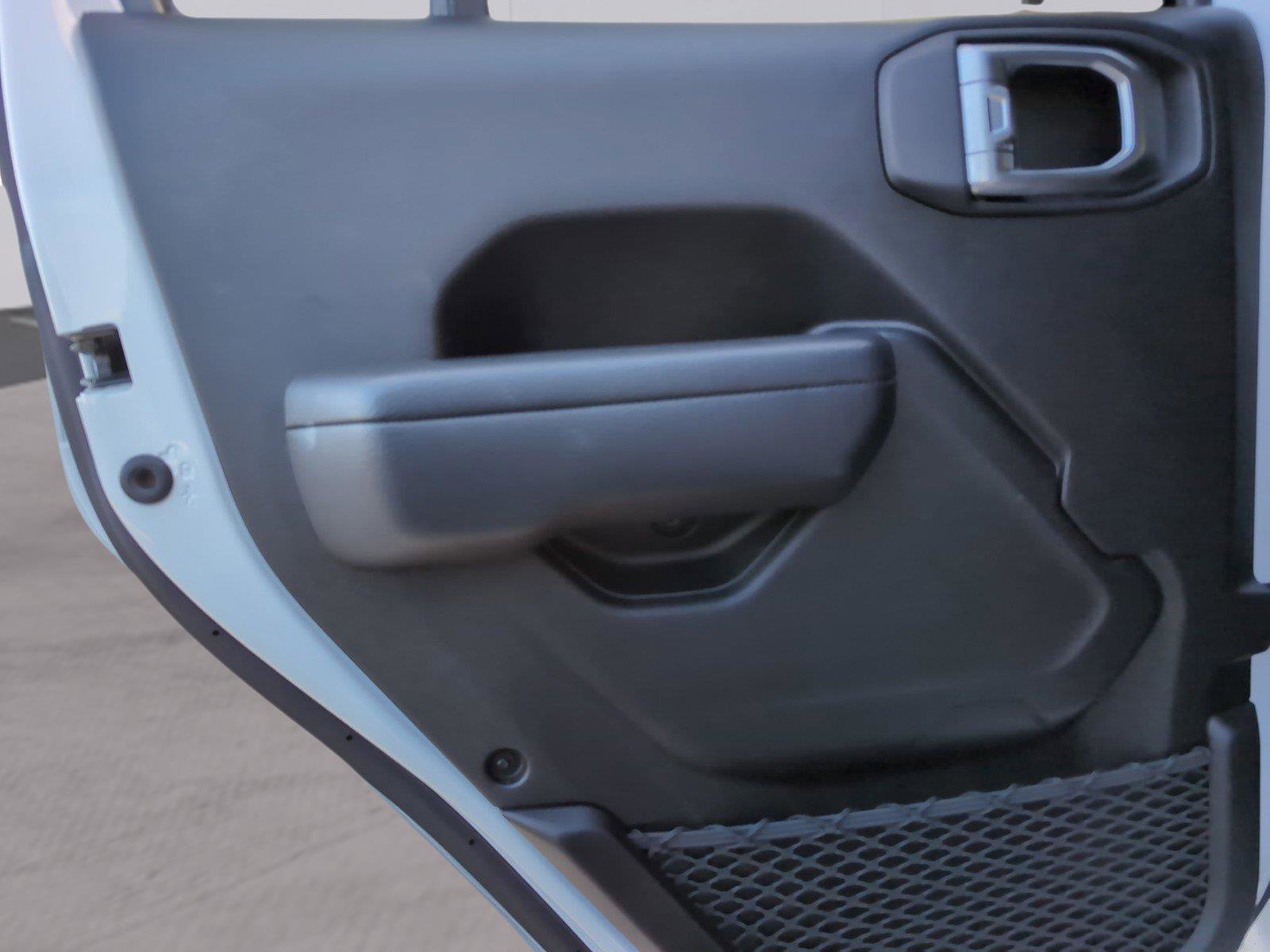 Used 2024 Jeep Wrangler Unlimited Rubicon image 31