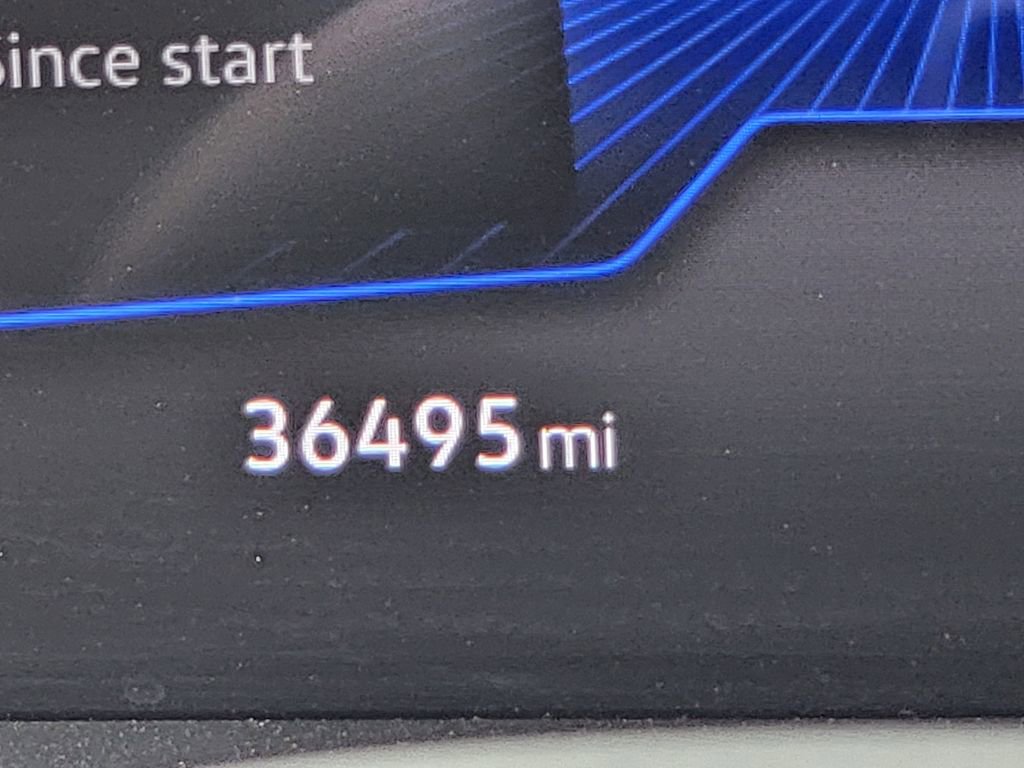 Used 2025 Volkswagen Jetta Sport image 9