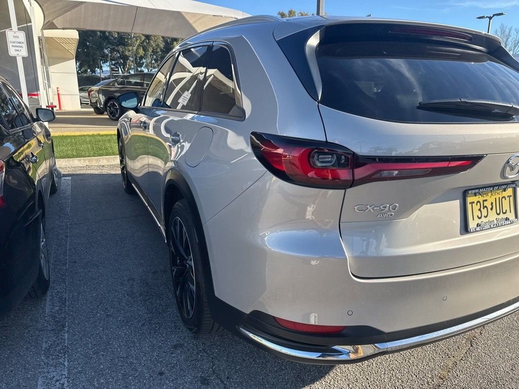 Used 2024 MAZDA CX-90 Plug-In Hybrid w/ Premium Pkg image 16