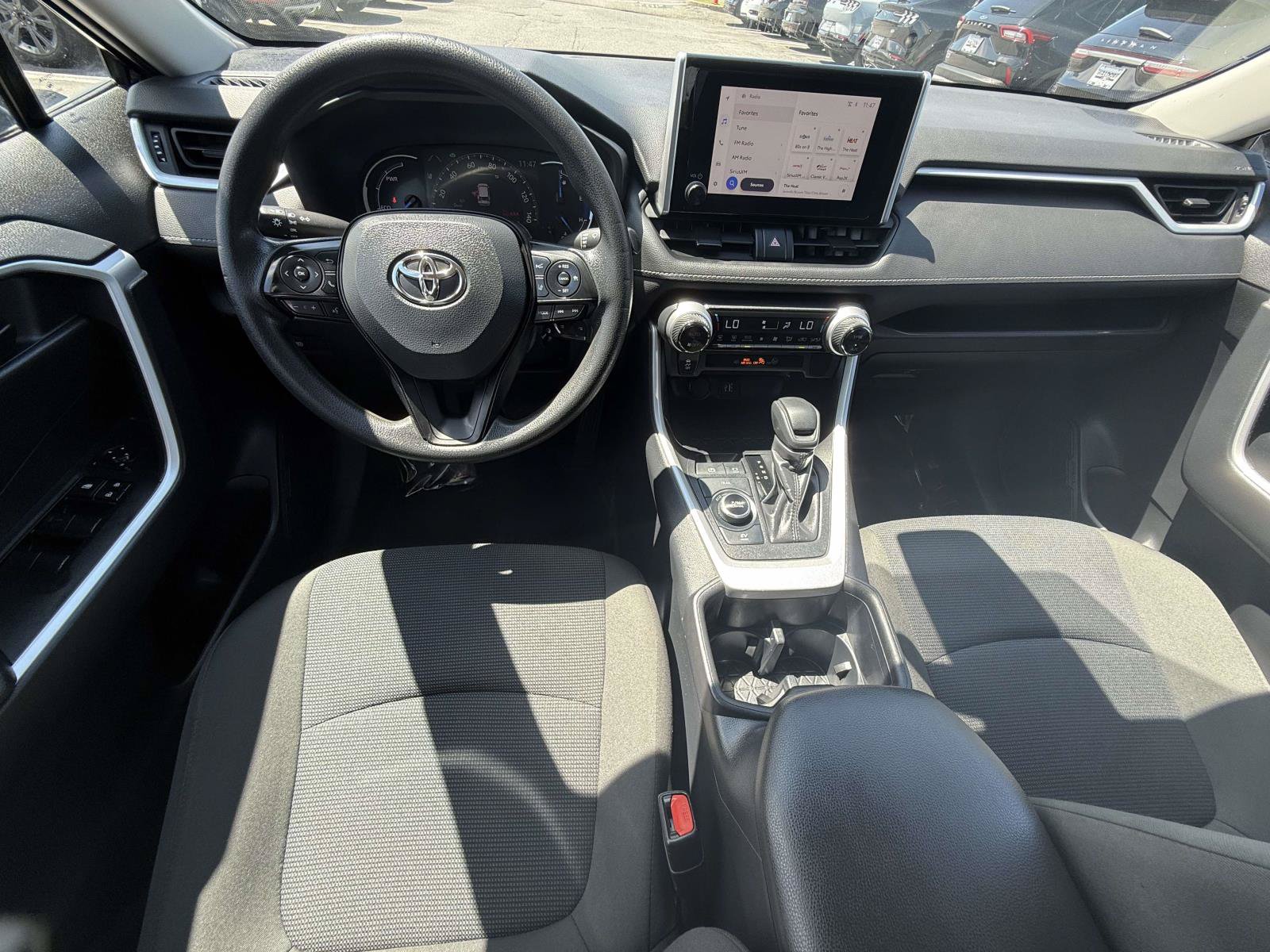 Used 2025 Toyota RAV4 LE AWD/4WD image 15