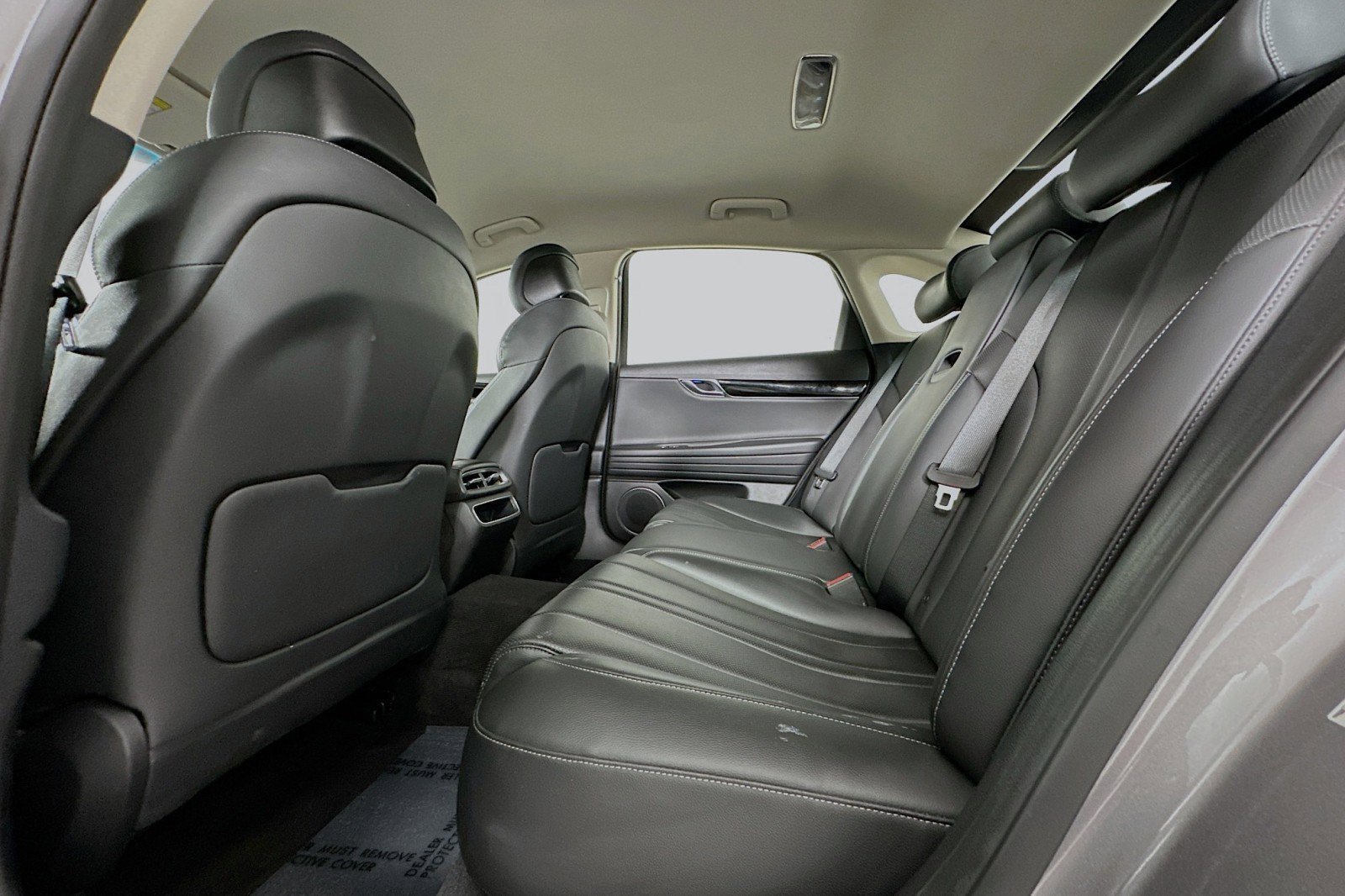 Used 2023 Genesis G80 2.5T image 9