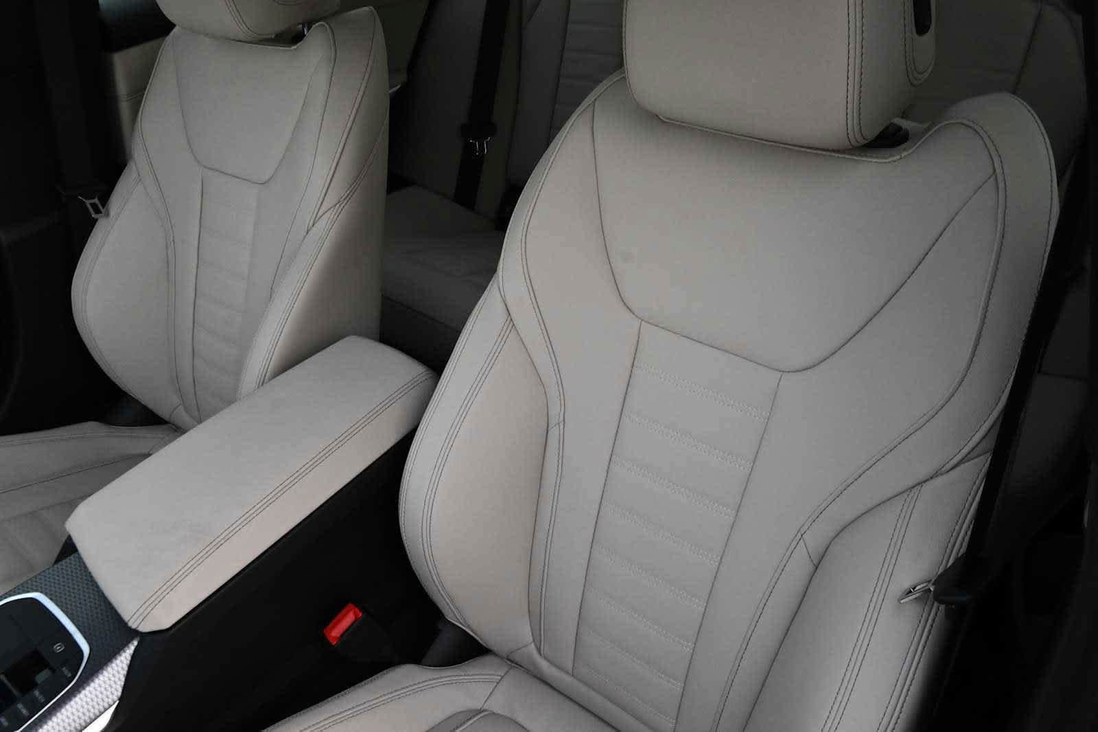 Used 2026 BMW 330i Sedan w/ Premium Package RWD image 8