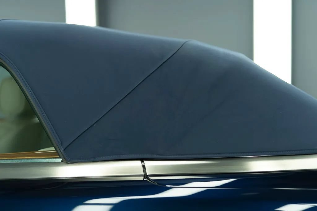 Used 2010 Rolls-Royce Phantom Drophead Coupe RWD image 44