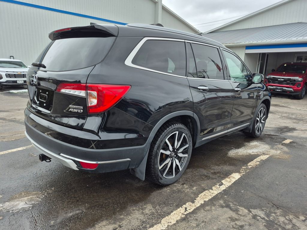 Used 2021 Honda Pilot Touring image 5