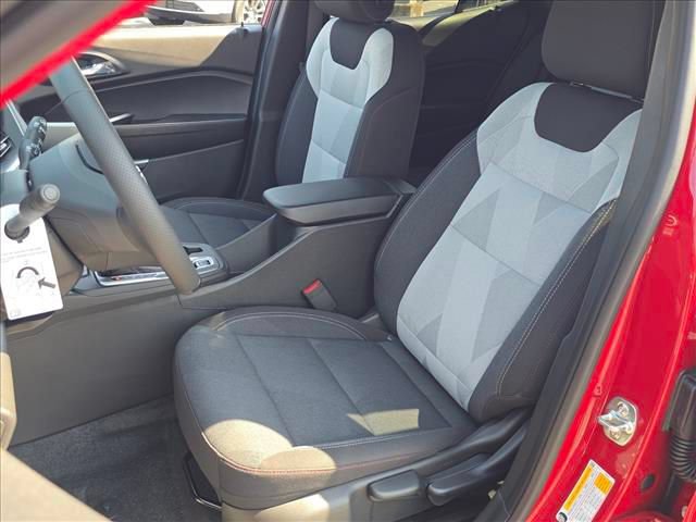 New 2026 Chevrolet Trax RS w/ Driver Confidence Package FWD image 16