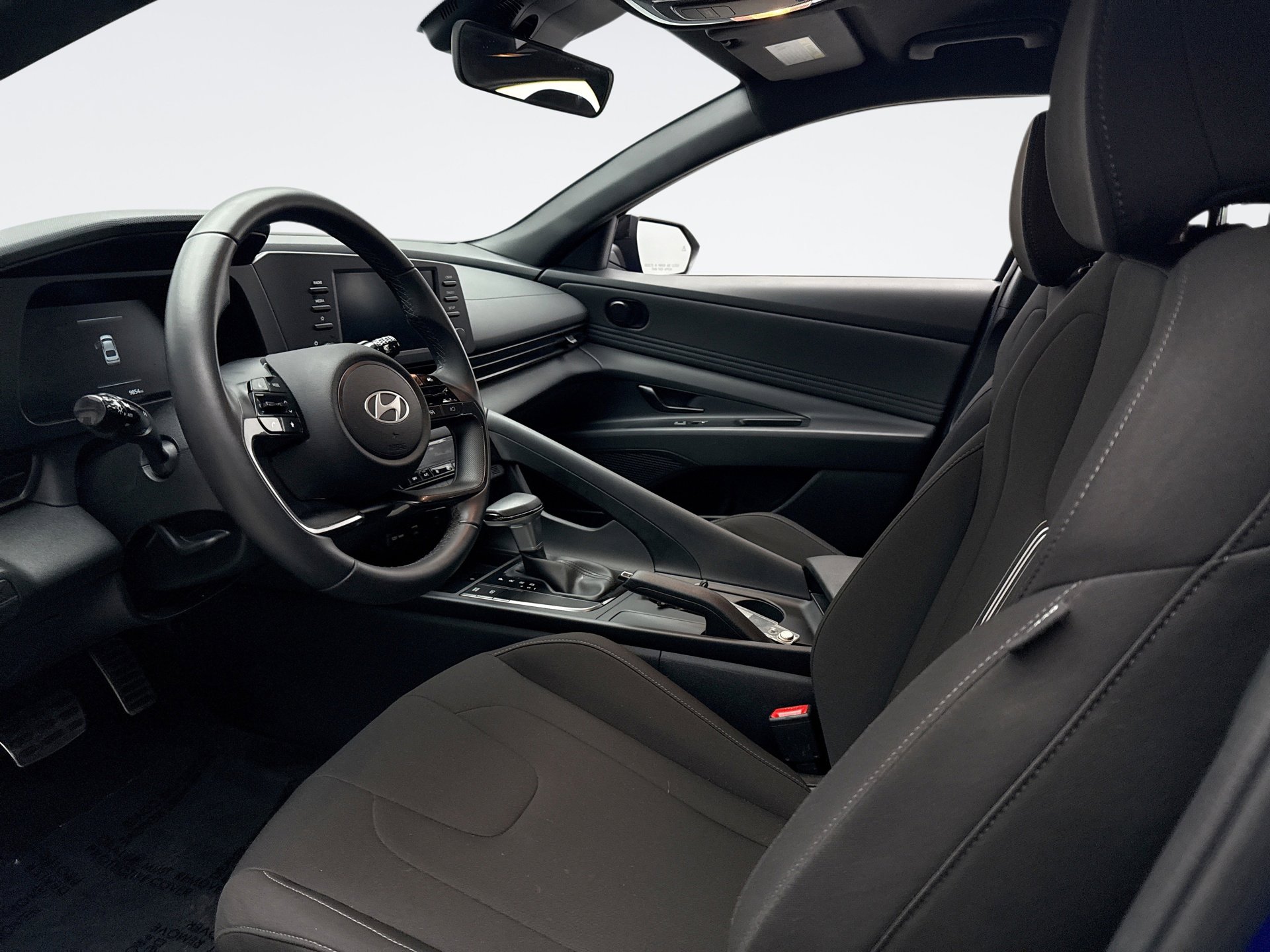 Used 2025 Hyundai Elantra Sport image 10