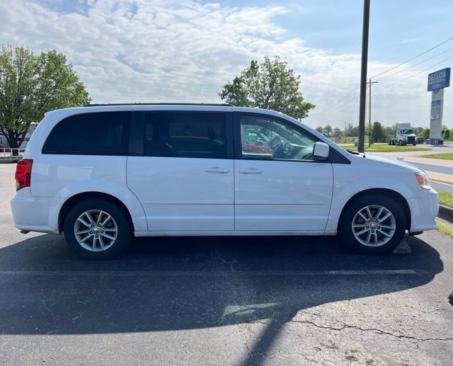 Used 2015 Dodge Grand Caravan SXT w/ UConnect Hands-Free Group FWD image 4
