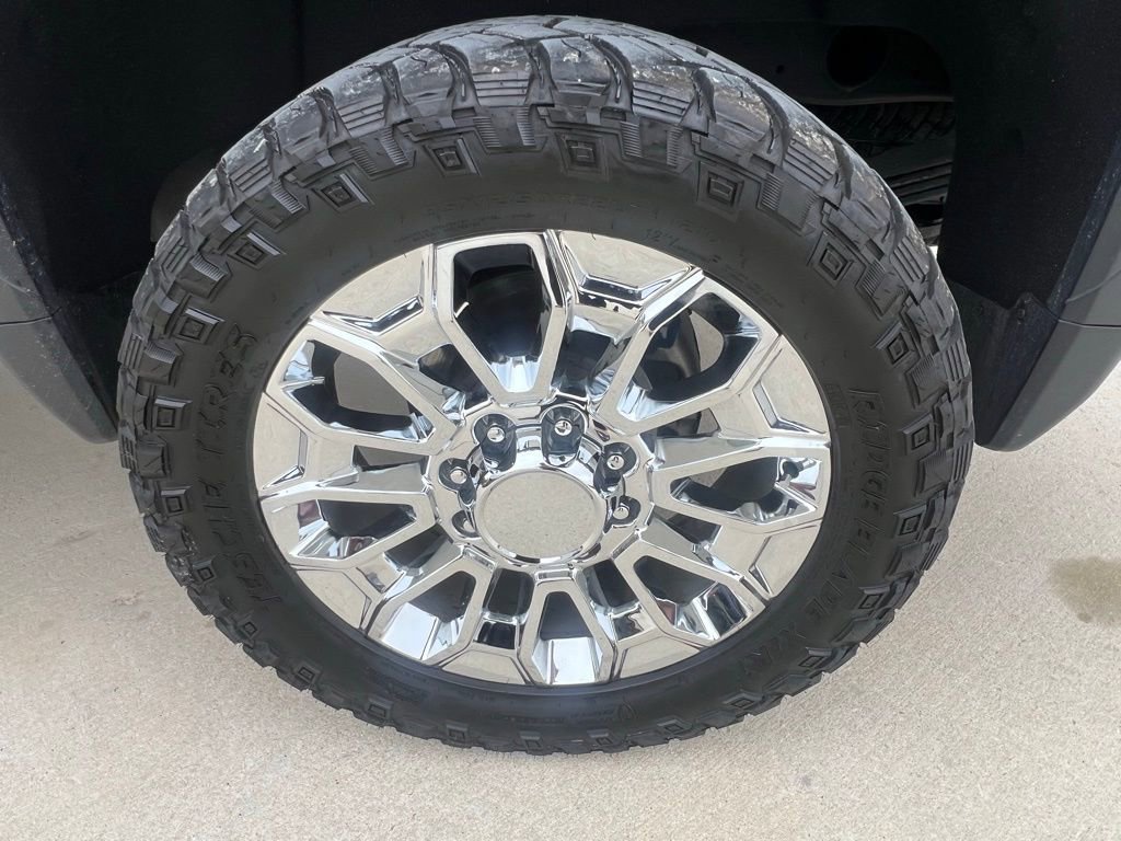 Used 2025 GMC Sierra 2500 SLT w/ SLT Convenience Package image 19