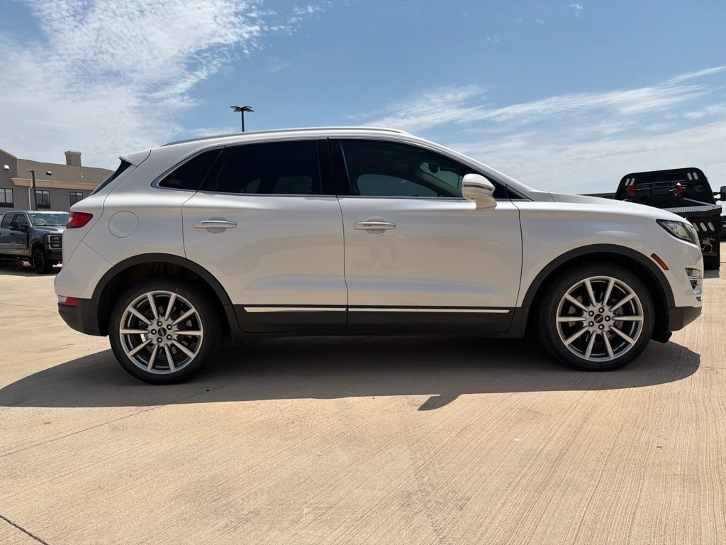 Used 2019 Lincoln MKC Reserve w/ MKC Climate Package FWD image 2