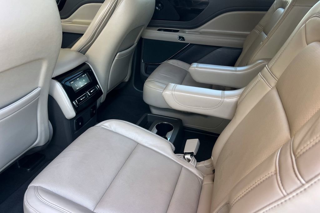 Used 2020 Lincoln Aviator Reserve RWD image 14