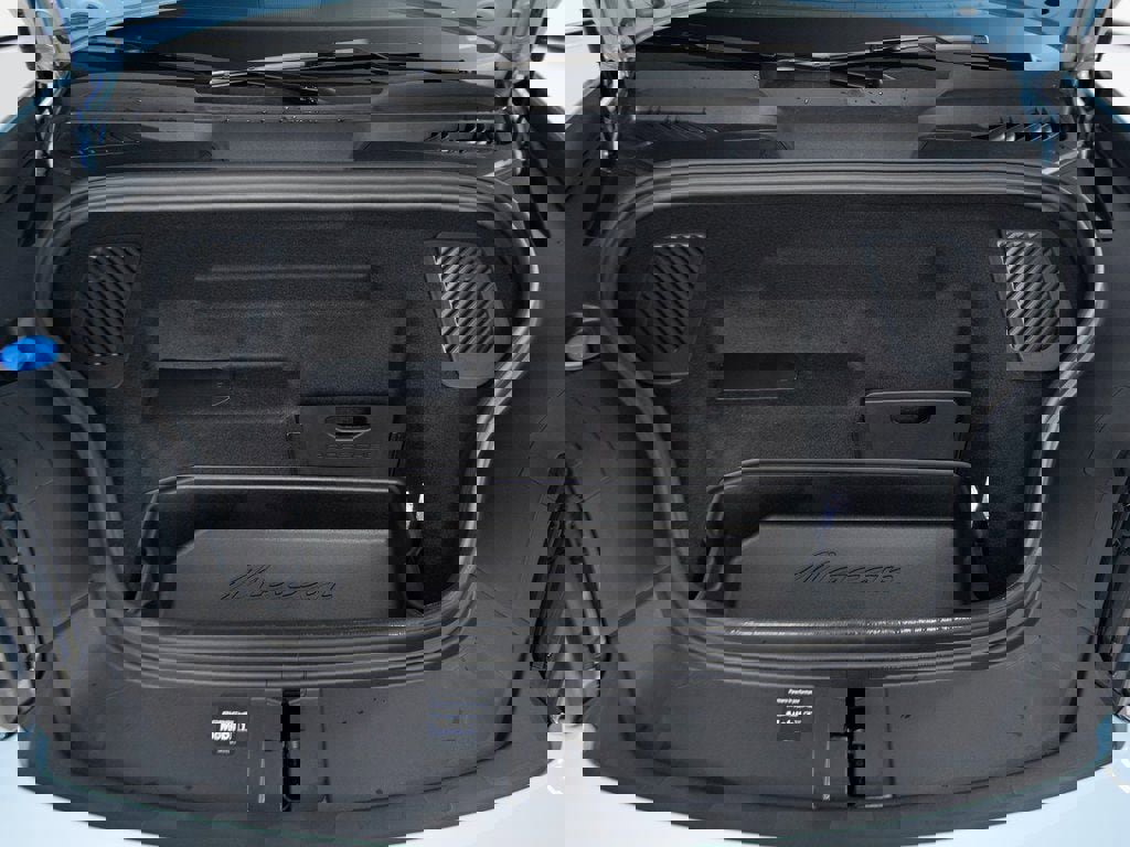 New 2026 Porsche Macan 4S Electric image 42