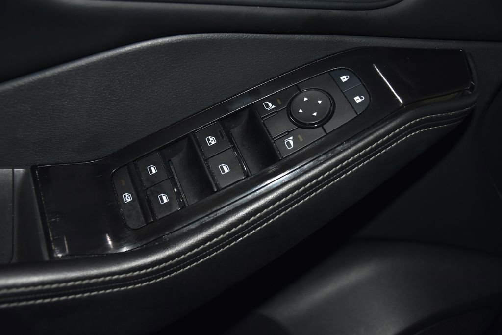 Used 2025 Nissan Rogue SV image 23