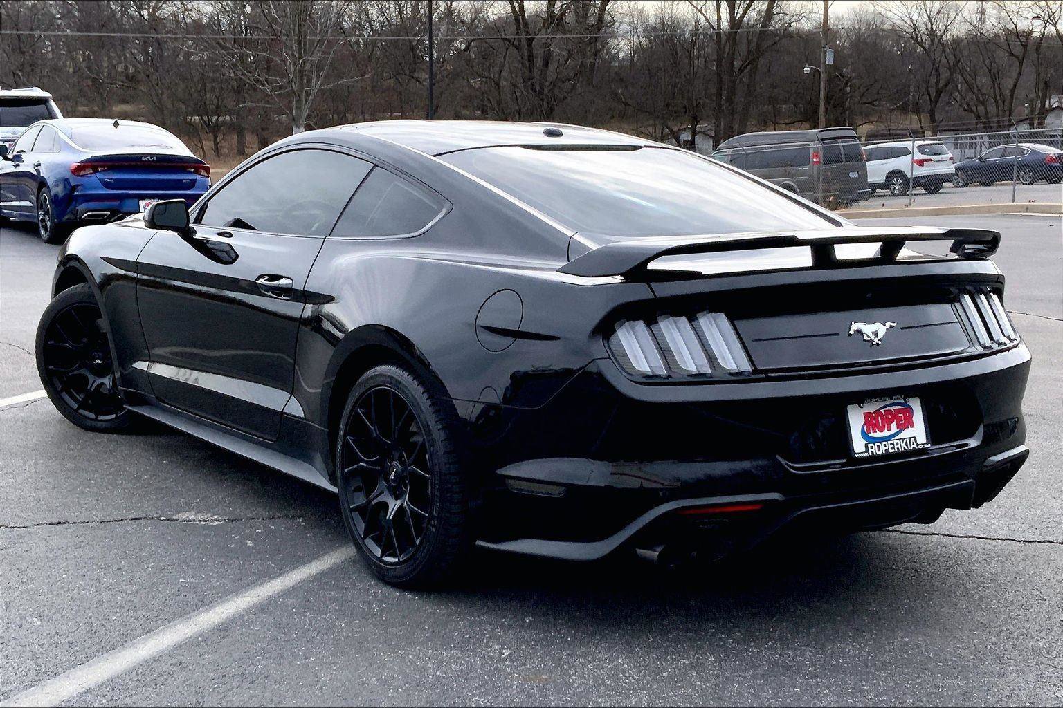 Used 2019 Ford Mustang Coupe w/ Ecoboost Performance Package image 7