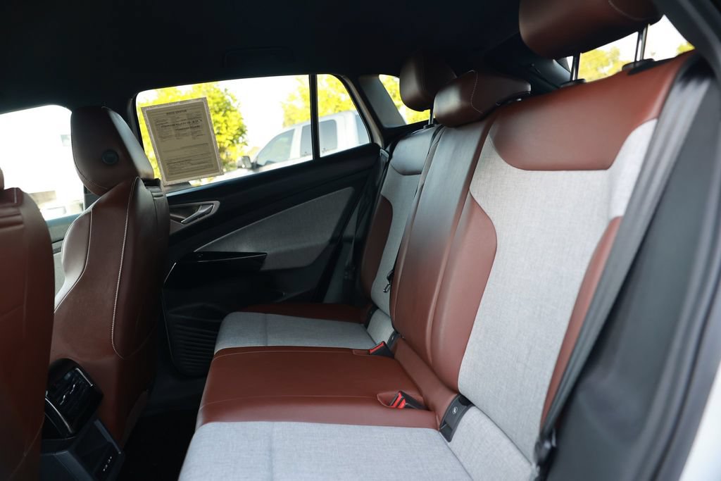 Used 2023 Volkswagen ID.4 Pro RWD image 33