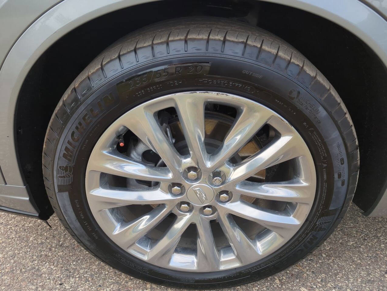 Used 2024 Cadillac XT6 Premium Luxury w/ Technology Package image 10