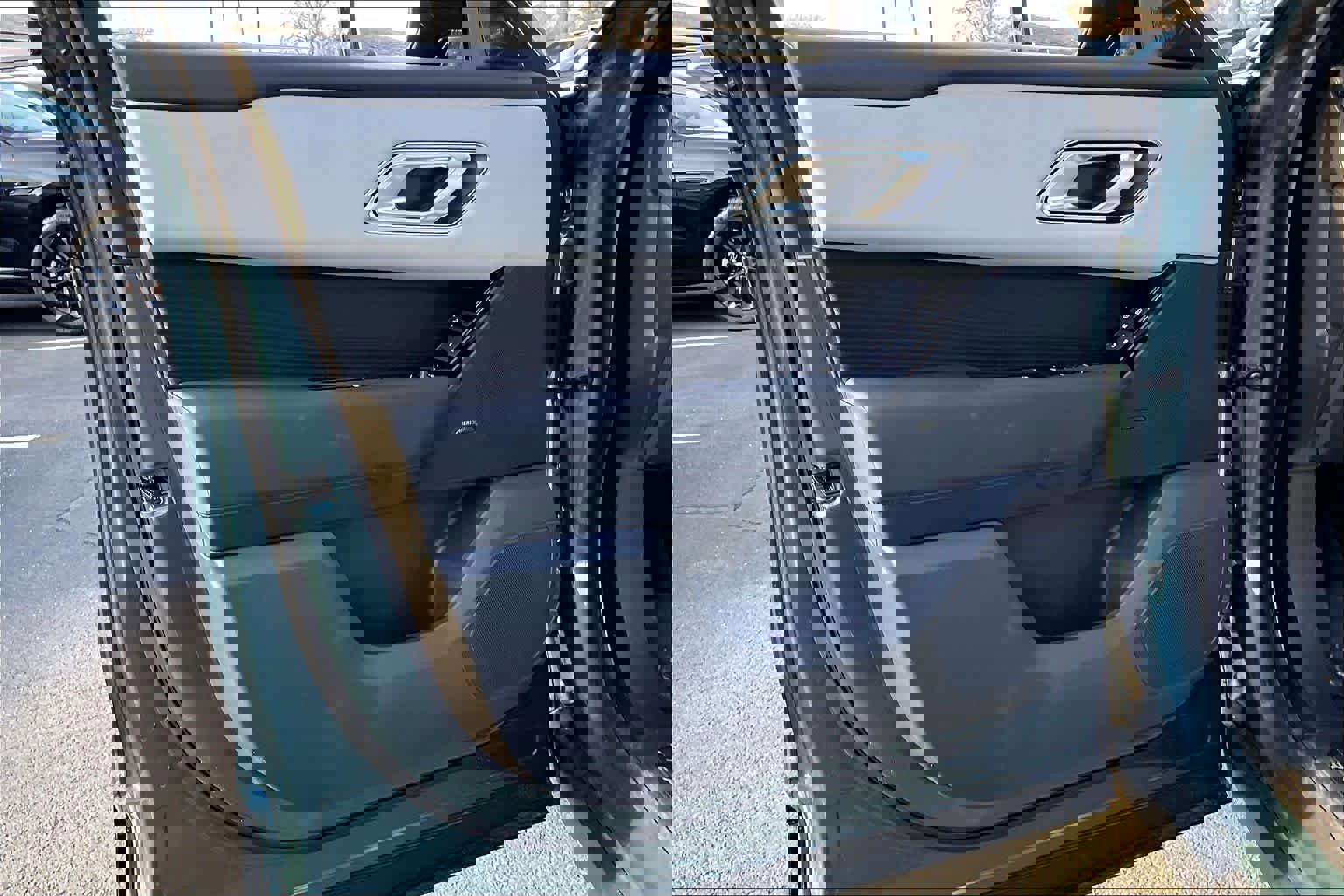 New 2026 Land Rover Range Rover Velar Dynamic SE image 24