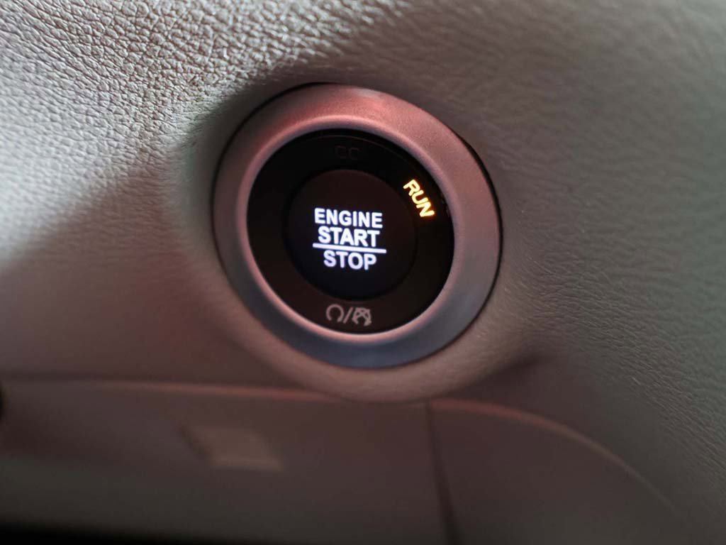 Used 2024 Chrysler Pacifica Touring-L image 35