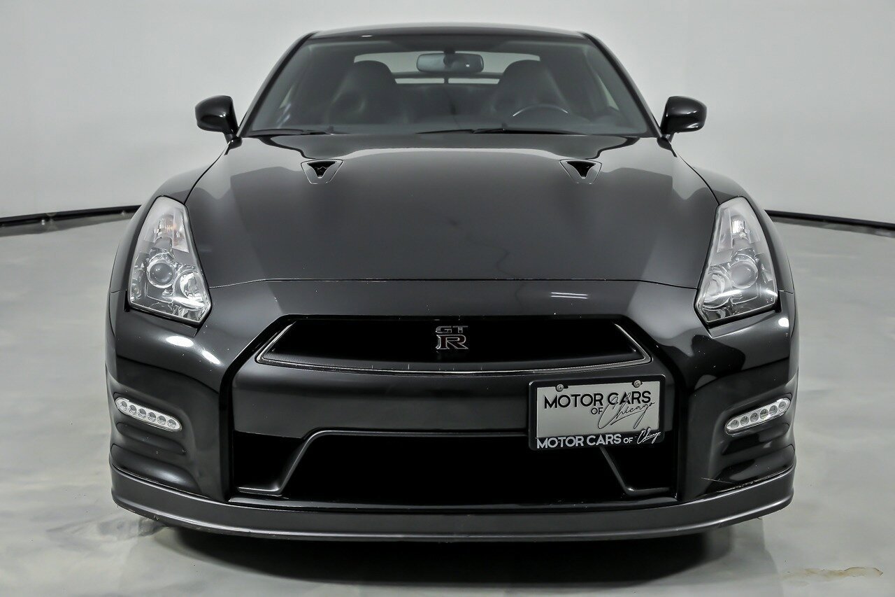Used 2013 Nissan GT-R Premium AWD/4WD image 5