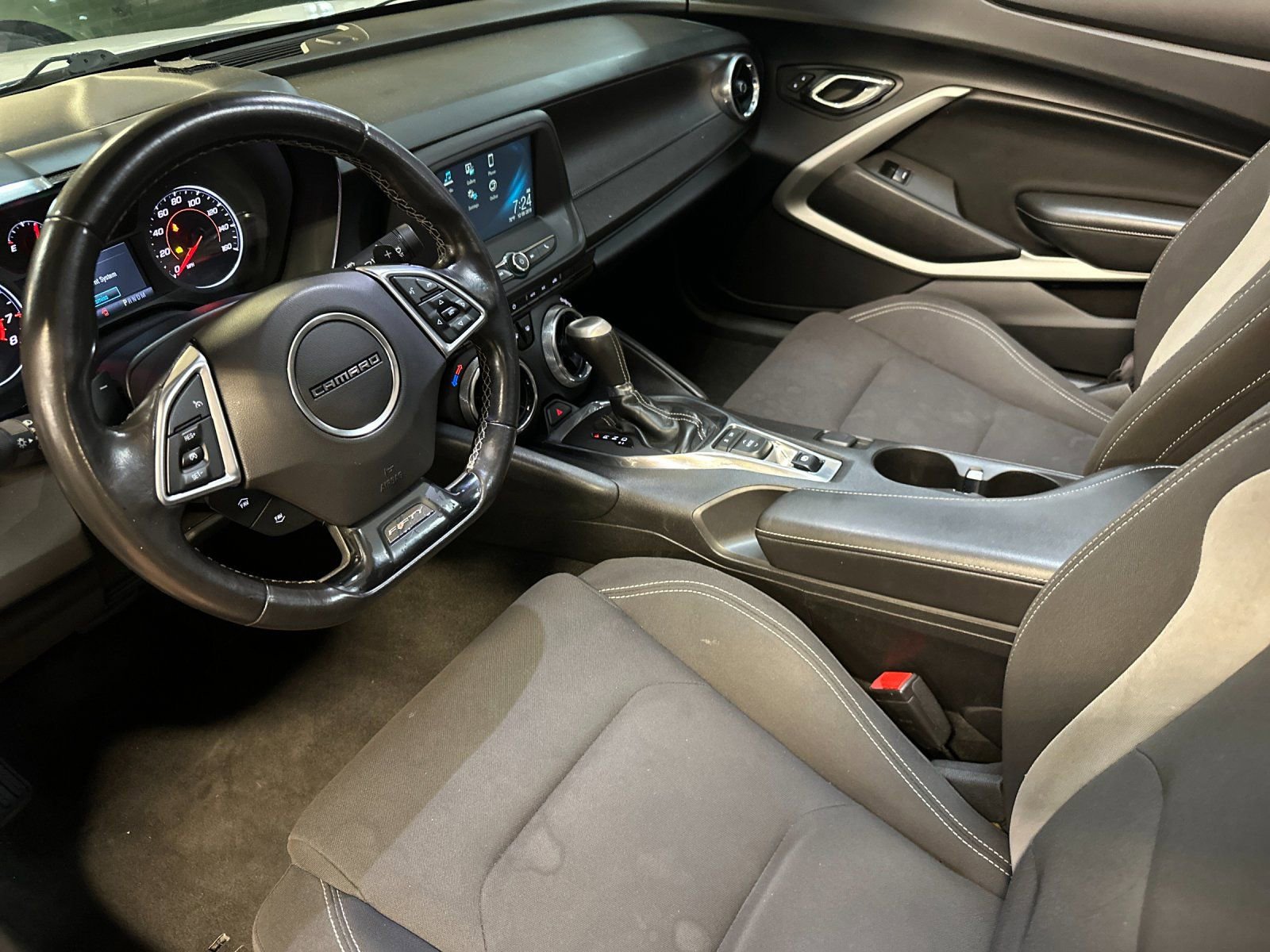 Used 2017 Chevrolet Camaro LT RWD image 10