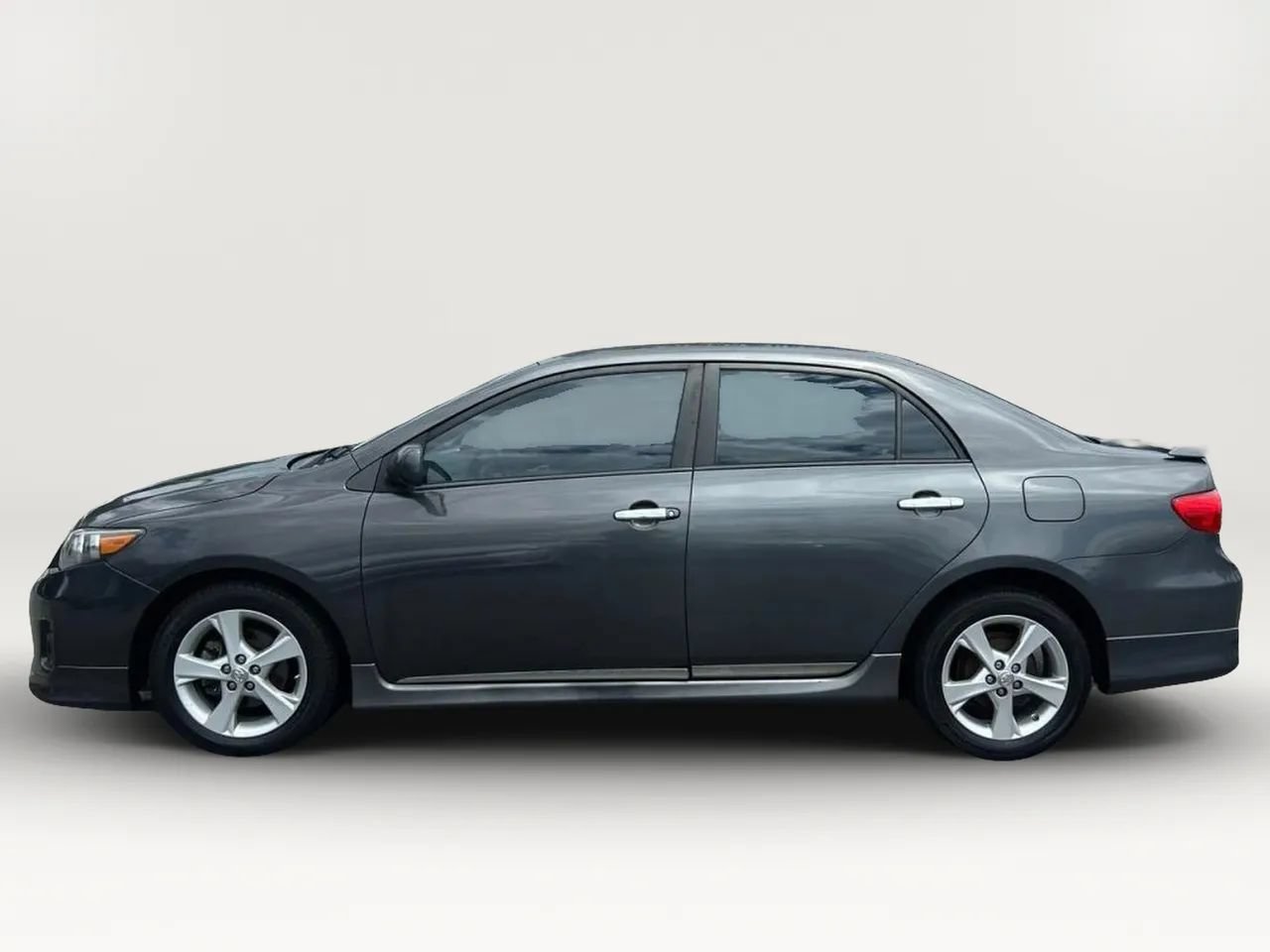 Used 2013 Toyota Corolla S FWD image 14