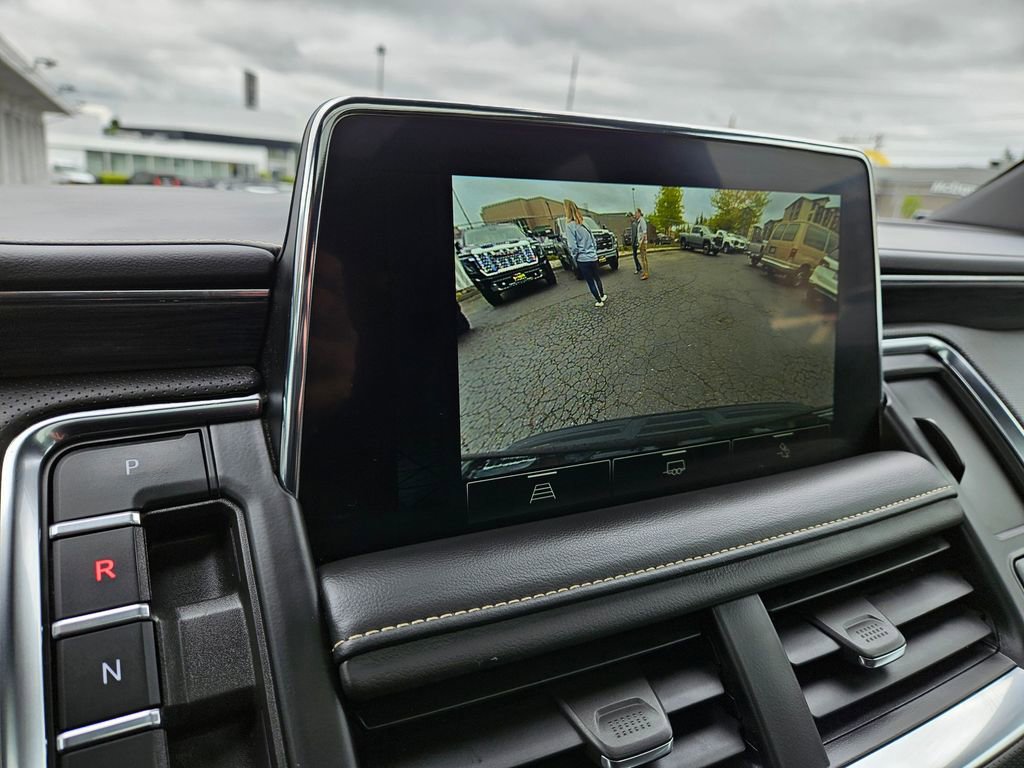 Used 2023 GMC Yukon SLT image 32