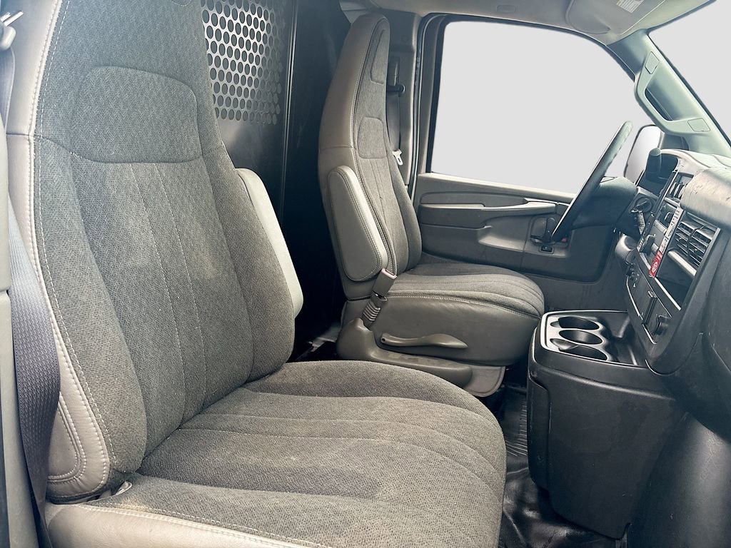 Used 2025 Chevrolet Express 2500 w/ Driver Convenience Package RWD image 23