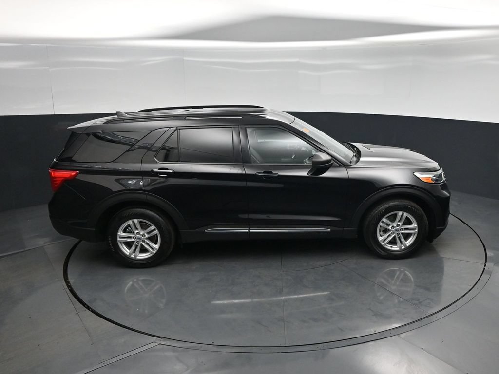 Certified 2023 Ford Explorer XLT w/ Equipment Group 202A RWD image 35