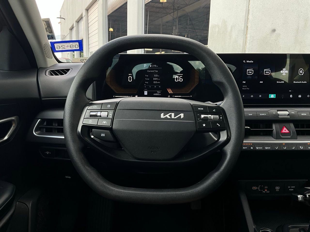 Used 2025 Kia K4 LXS FWD image 32