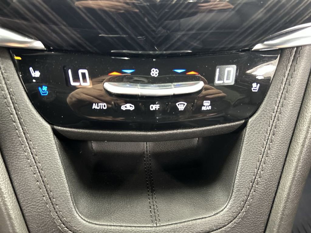 Used 2023 Cadillac XT6 Premium Luxury w/ LPO, Floor Liner Package AWD/4WD image 17