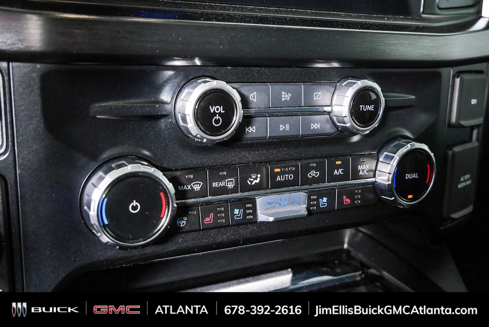 Used 2023 Ford F250 Lariat w/ Sport Appearance Package AWD/4WD image 17