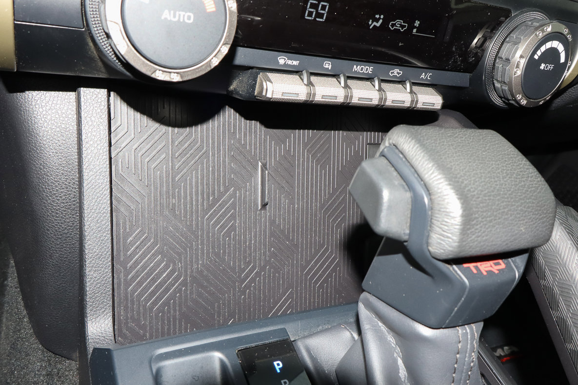 Used 2024 Toyota Tacoma TRD Off-Road image 23