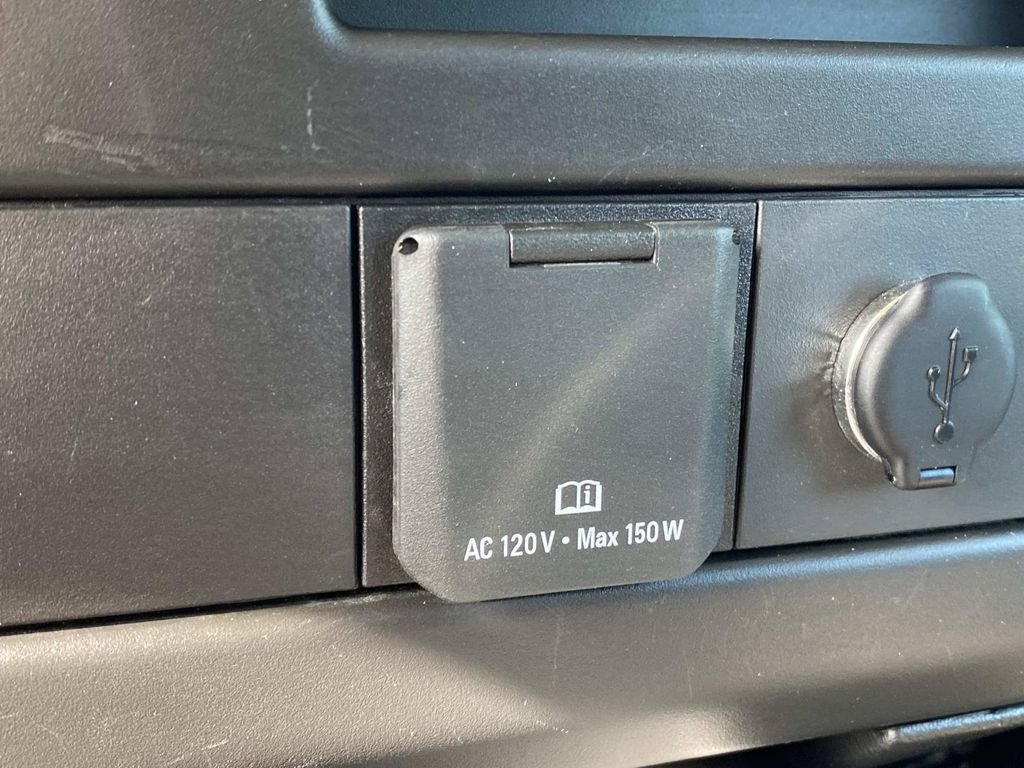 Used 2021 Chevrolet Express 2500 w/ Driver Convenience Package RWD image 29