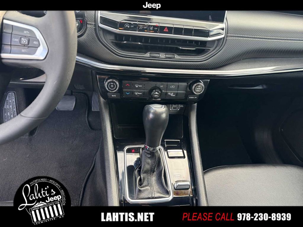 Certified 2022 Jeep Compass Altitude image 13