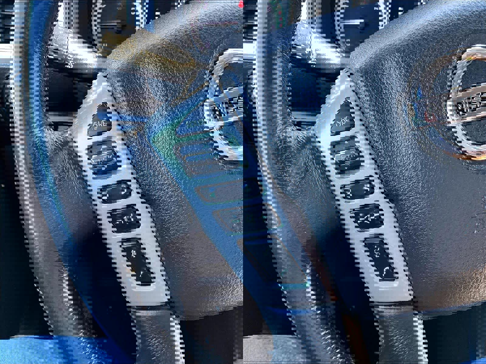 Used 2019 Nissan Titan SV w/ SV Convenience Package image 23