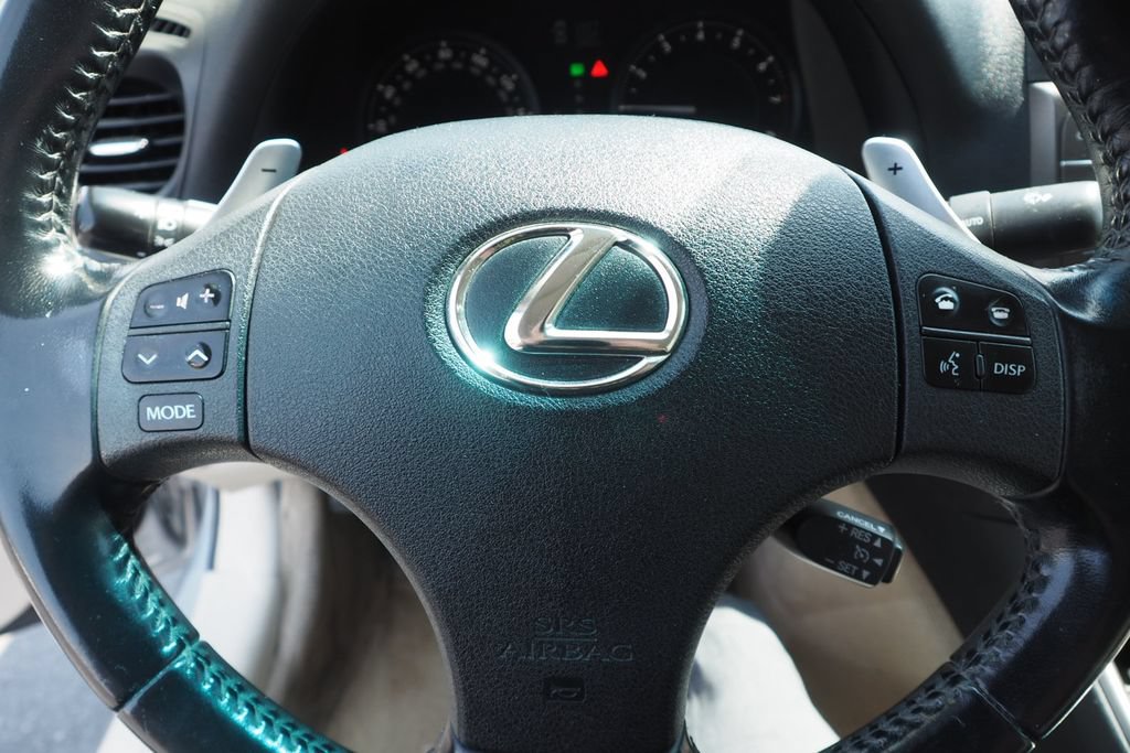 Used 2010 Lexus IS 250C RWD image 27