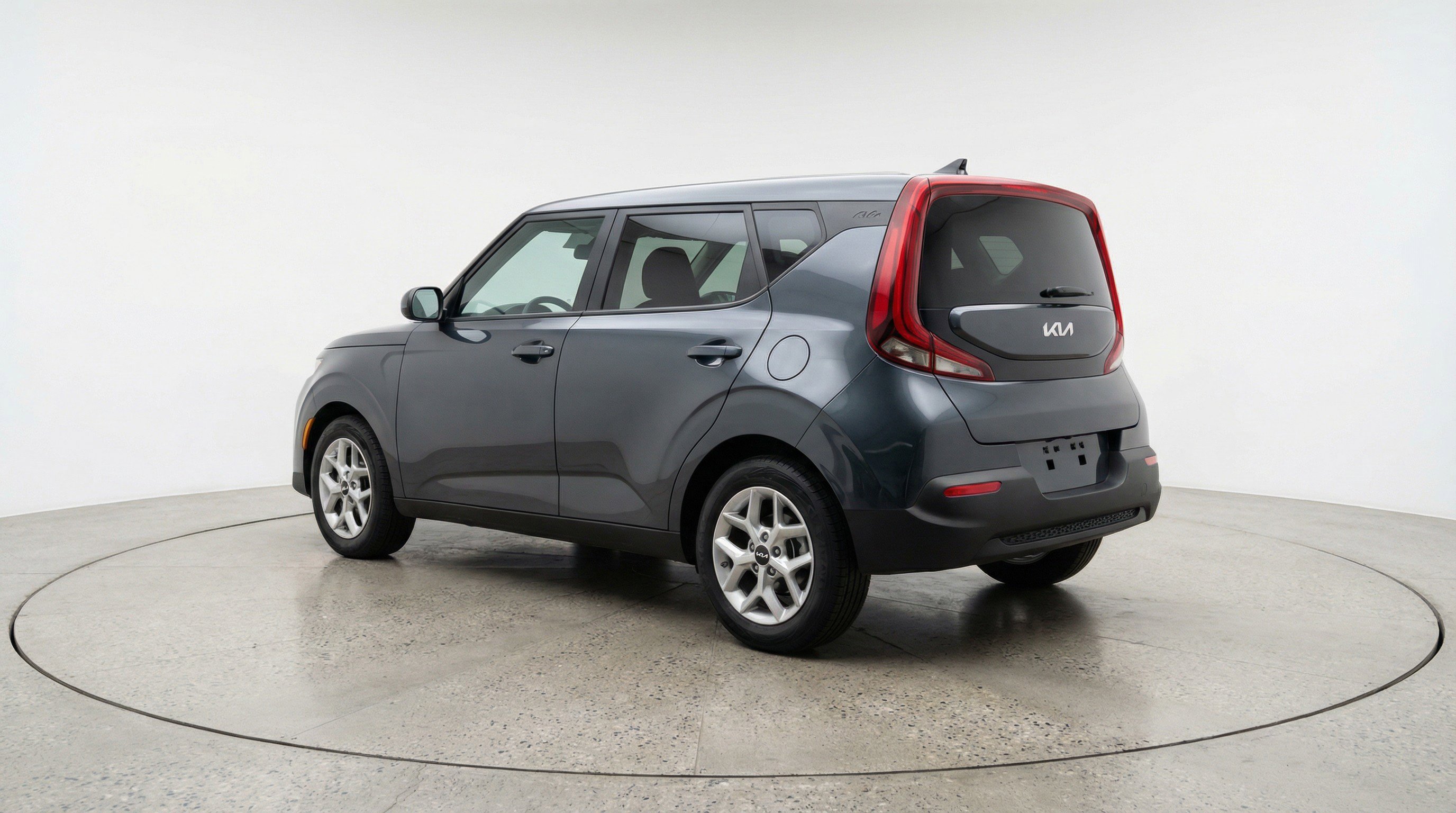 Used 2025 Kia Soul LX w/ LX Technology Package image 6
