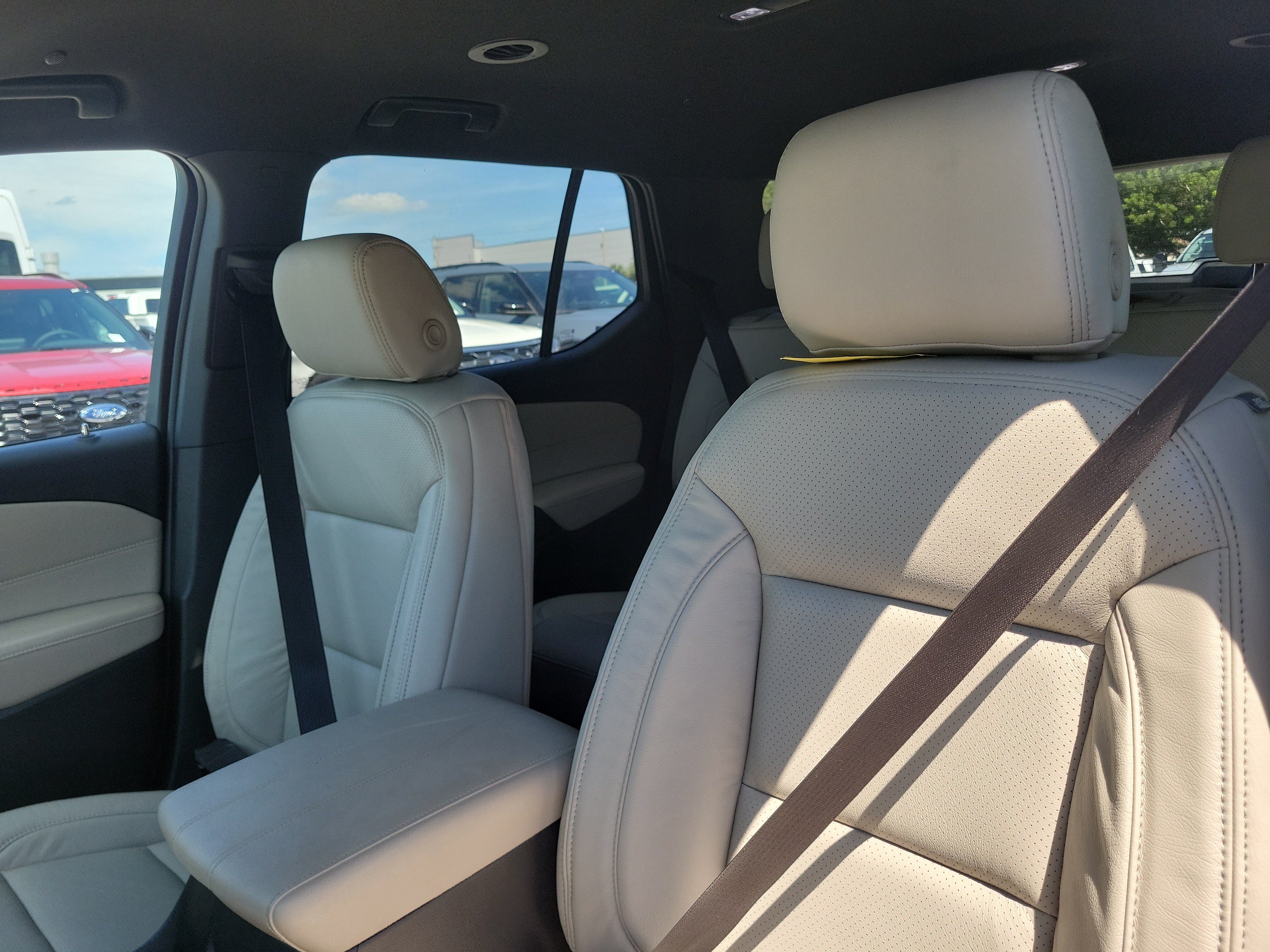 Used 2023 Chevrolet Traverse LS FWD image 12