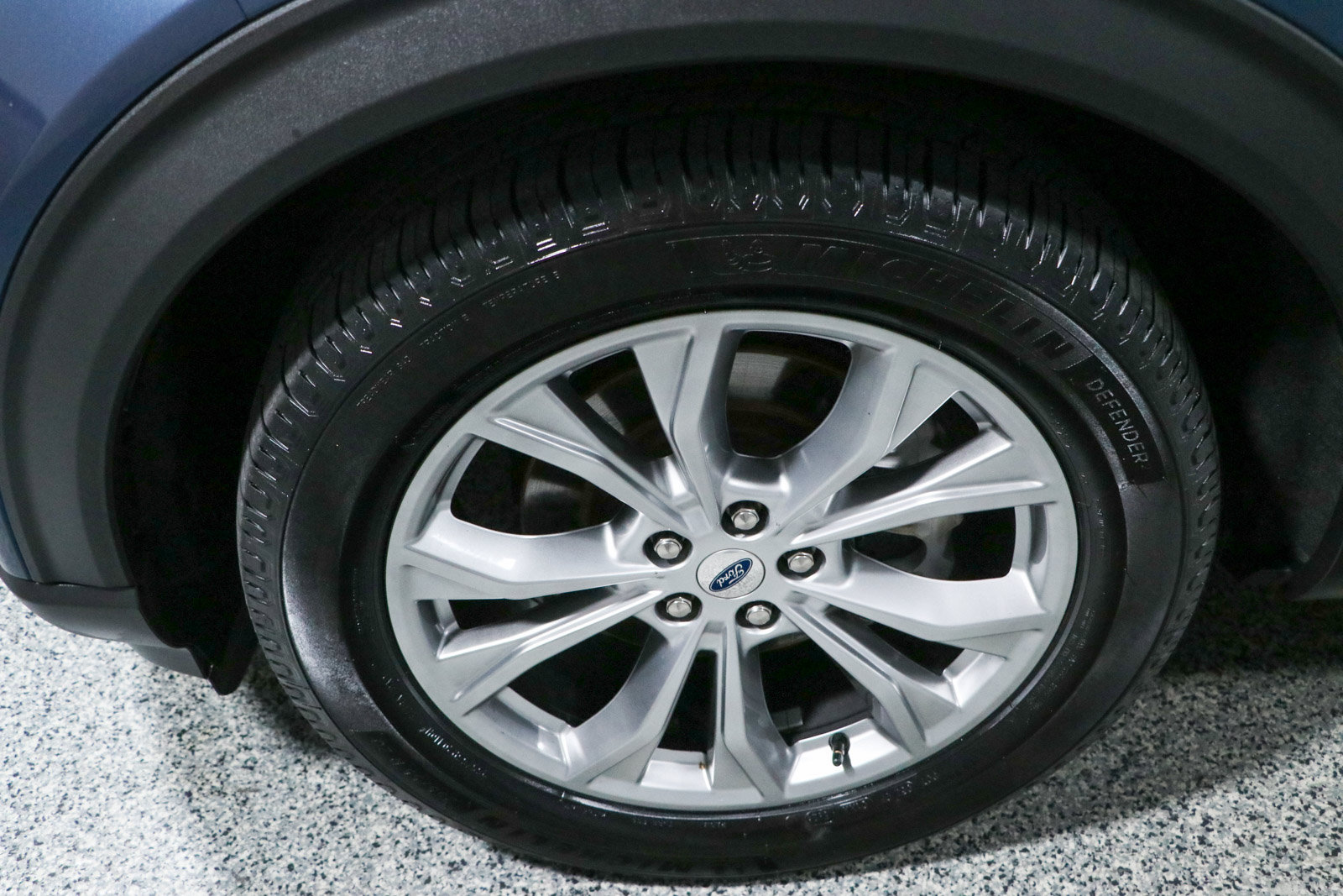 Used 2020 Ford Explorer XLT w/ Equipment Group 202A RWD image 11