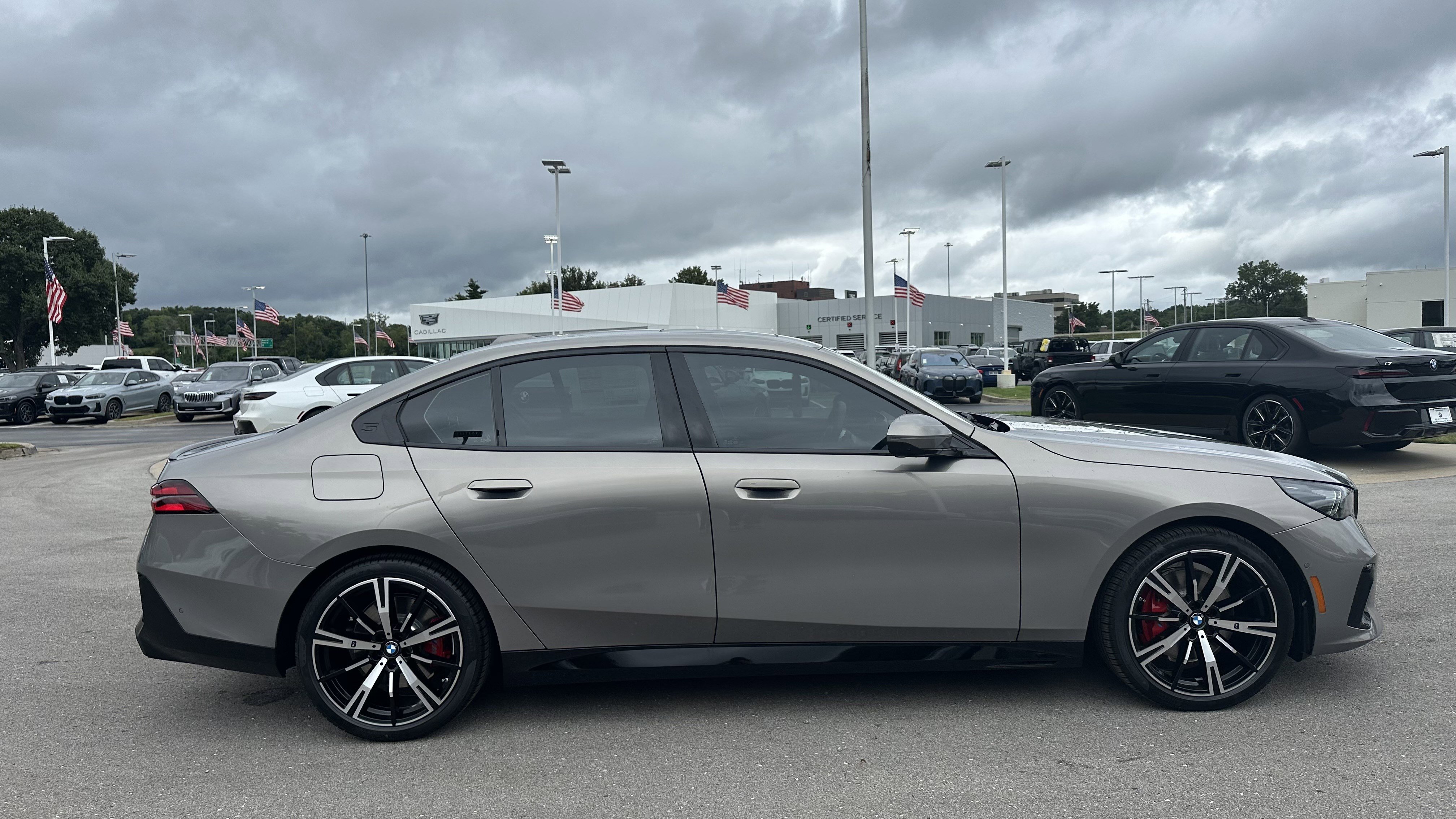 Used 2026 BMW 530i xDrive w/ M Sport Package image 11