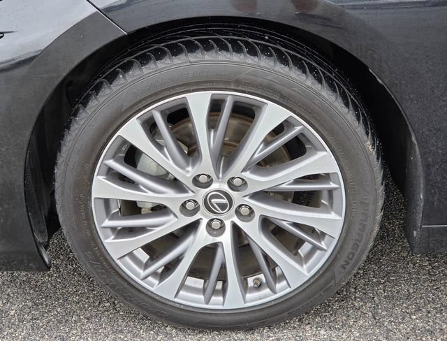 Used 2021 Lexus ES 300h w/ Premium Package FWD image 19